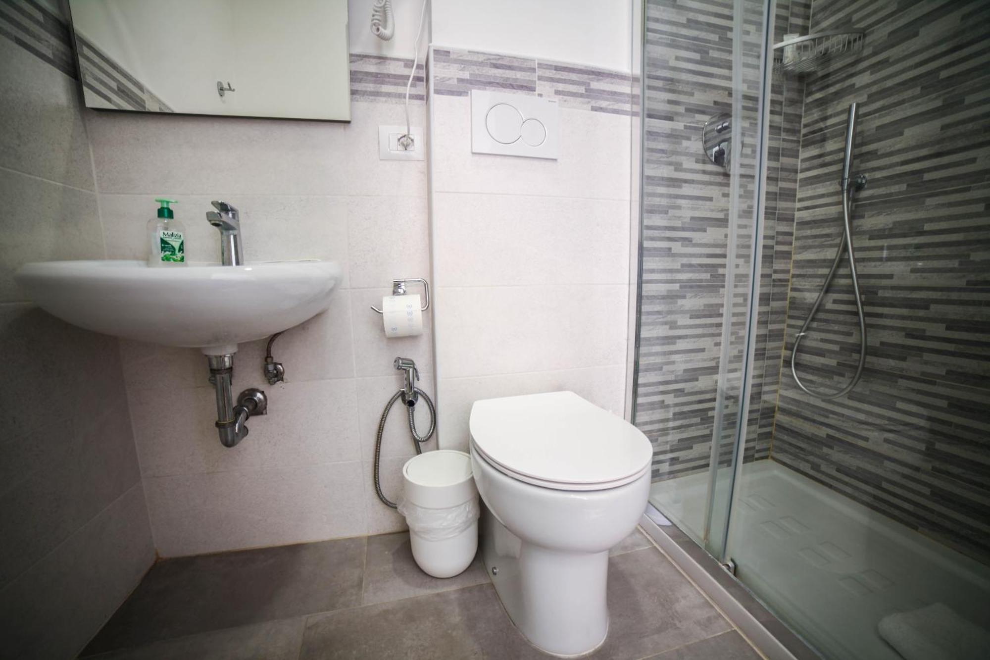 Cosmo Guesthouse Рим Экстерьер фото